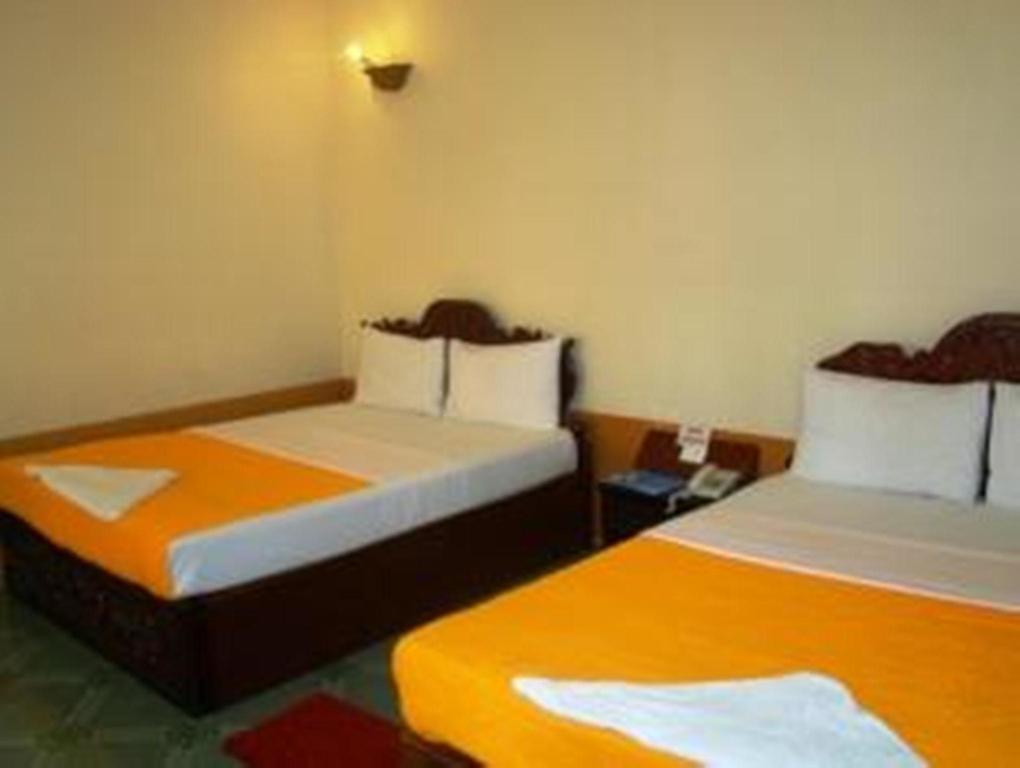 Thy Ny Hotel Battambang Bagian luar foto